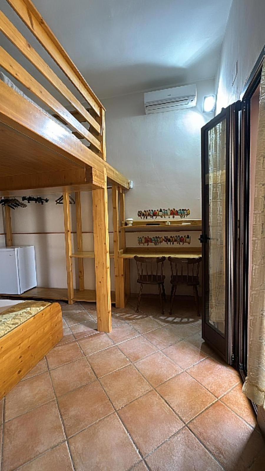 A Lu Fanizza Bed & Breakfast Cutrofiano Exterior photo
